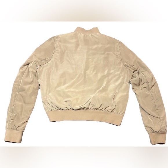 ALO Yoga Off Duty Satin Bomber Jacket in Tan Gravel Size Medium - Picture 4 of 15